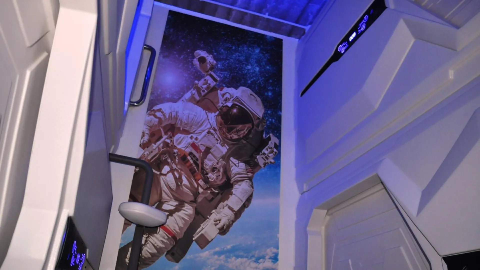 Hotel Cosmos Capsule Coworking Londres Hotel cápsula